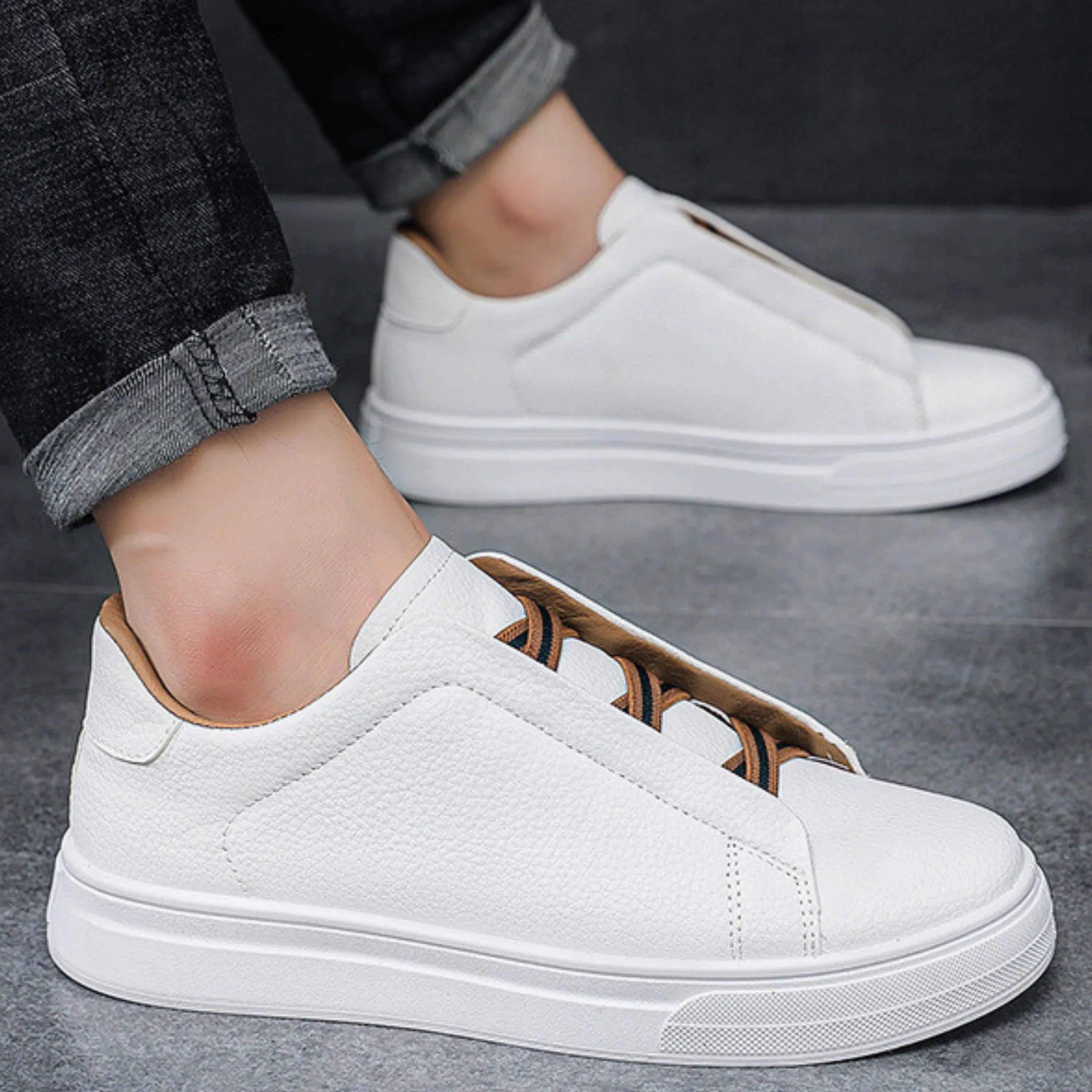 Sapatos de couro elegantes