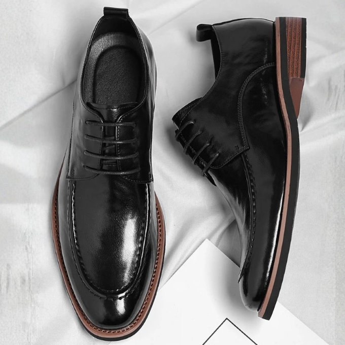 Sapatos sociais Oxford elegantes