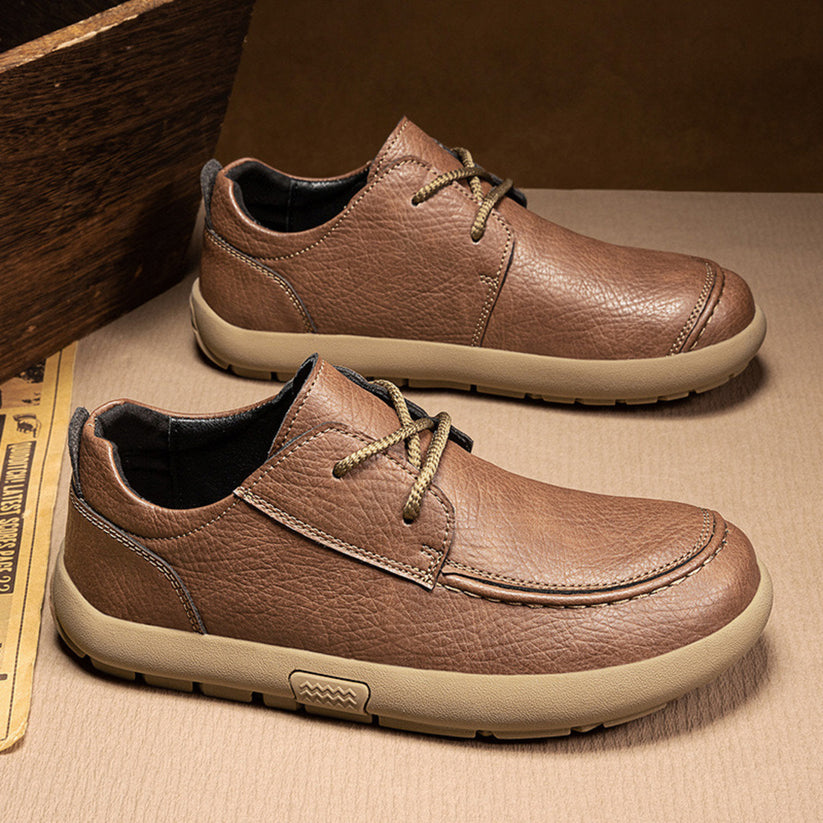 Sapatos de couro chiques