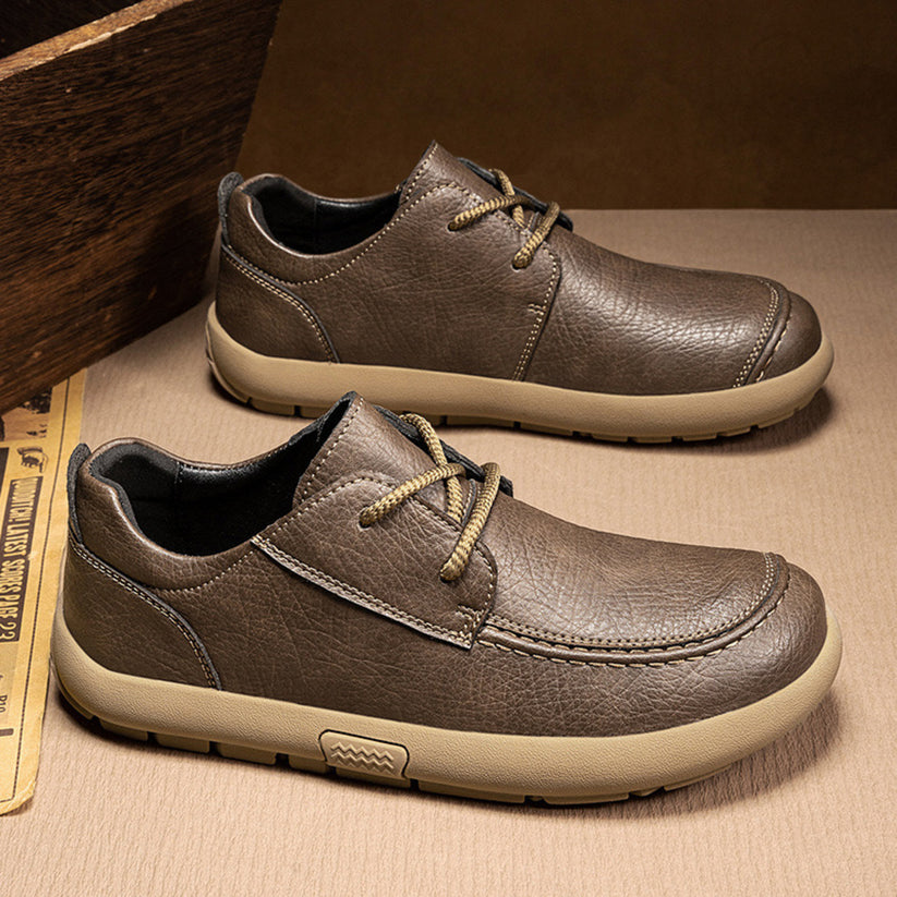 Sapatos de couro chiques