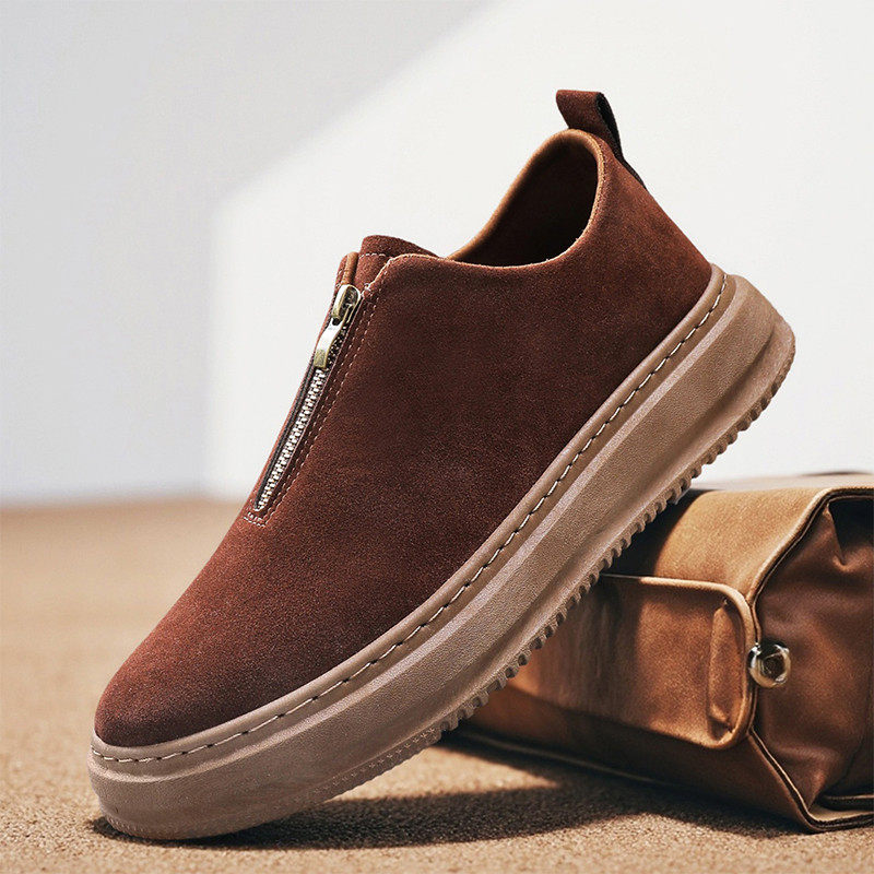 Sapatos elegantes de camurça