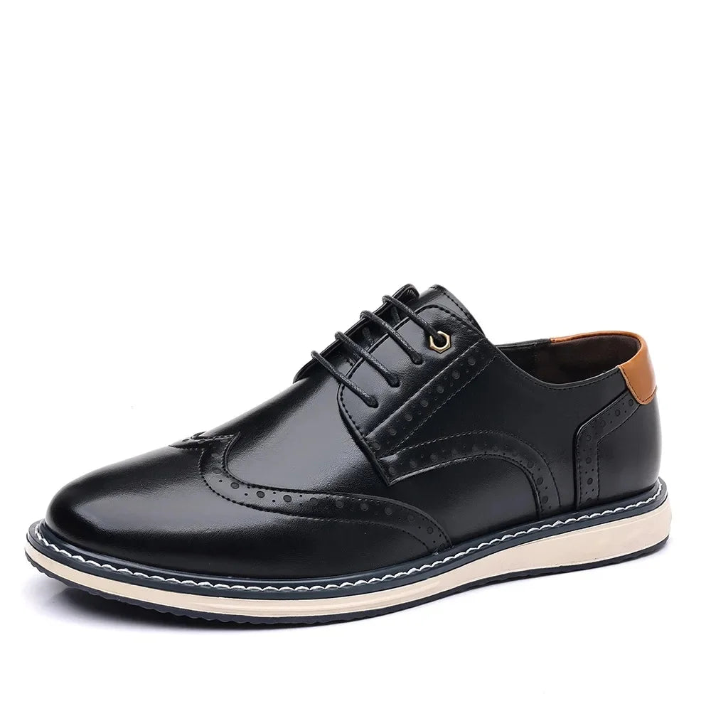 Sapatos Oxford elegantes em pele