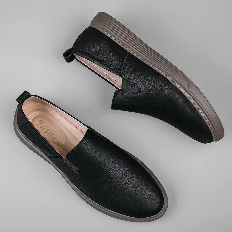 Sapatos Slip-On em pele