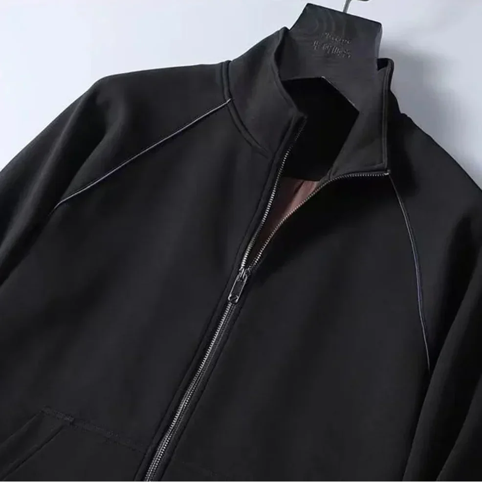 Fato desportivo elegante e personalizado