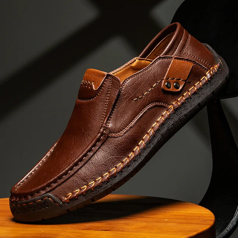Sapatos masculinos de couro