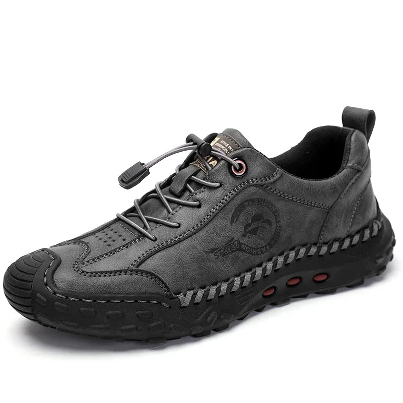 Sapatos de verão casuais em pele