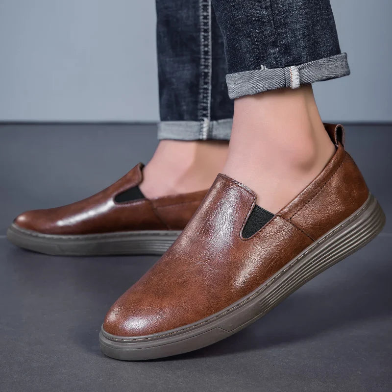 Sapatos Slip-On em pele