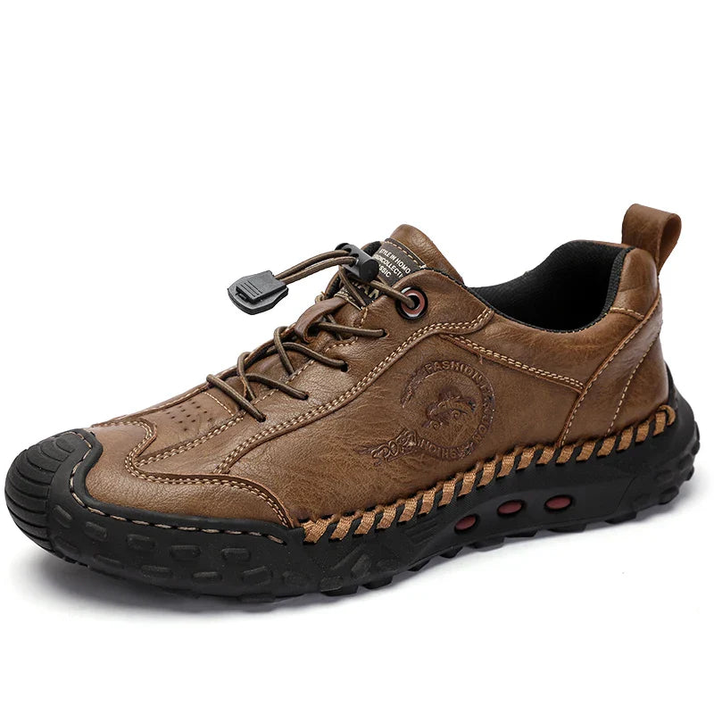 Sapatos de verão casuais em pele