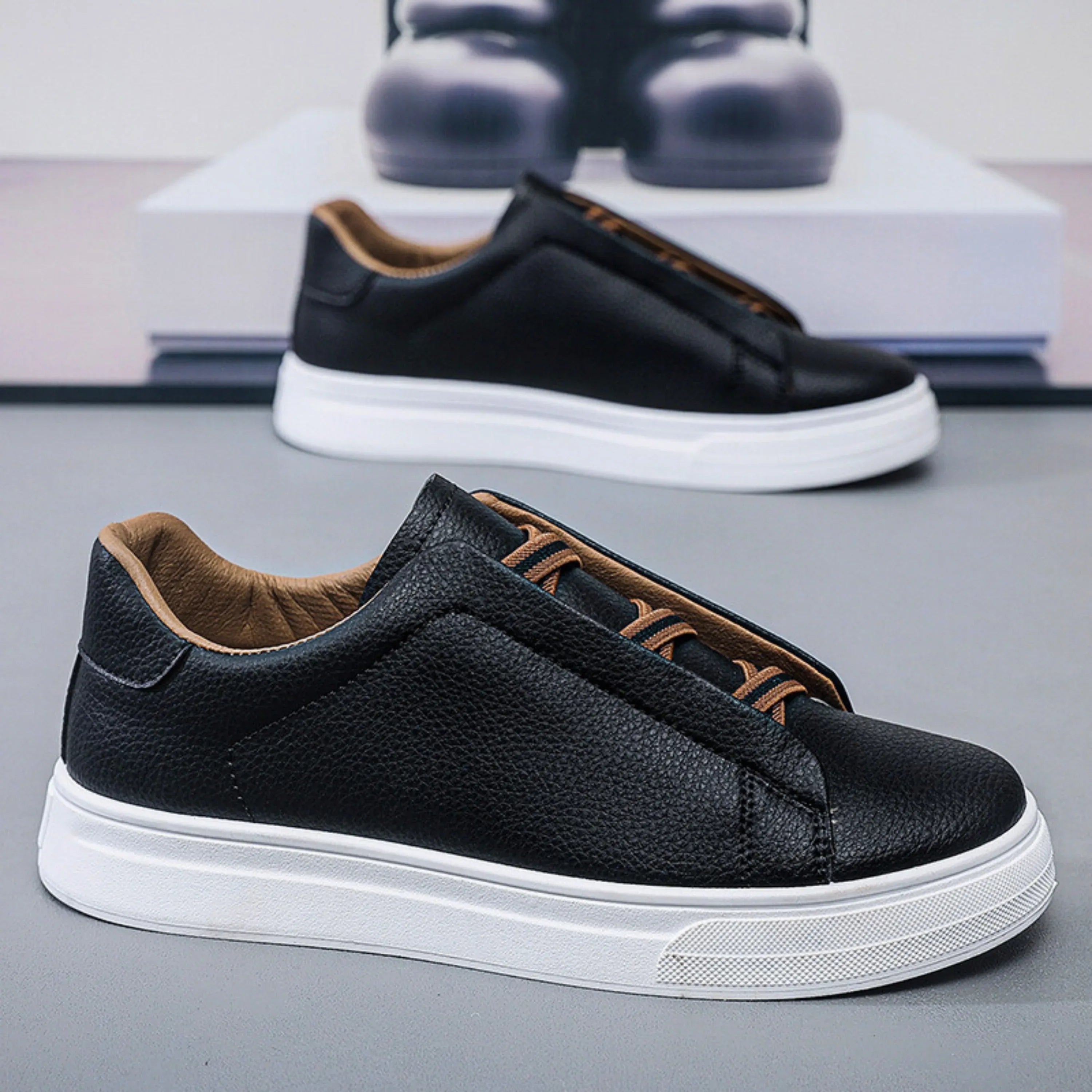 Sapatos de couro elegantes