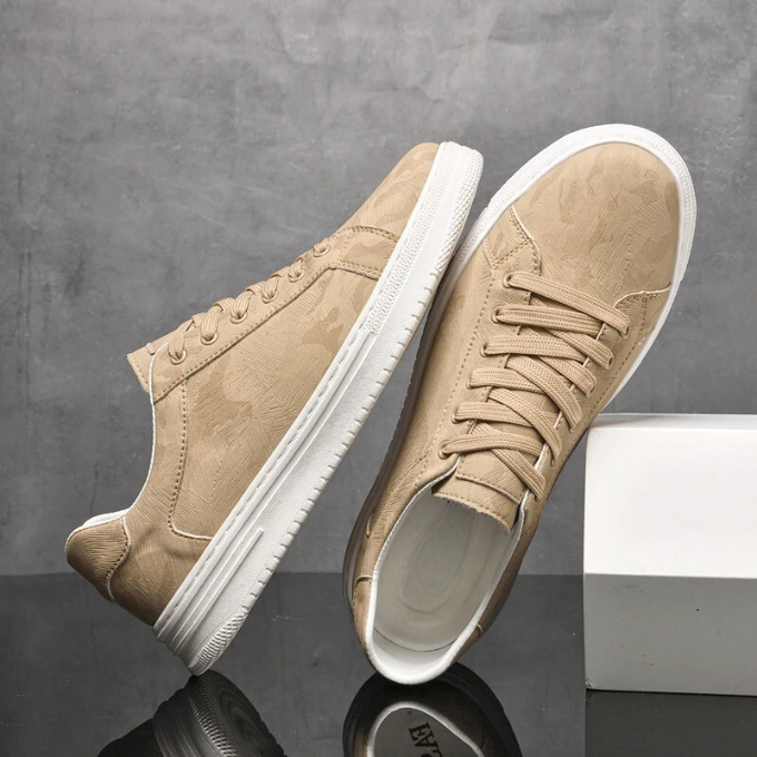 Sapatos de couro elegantes