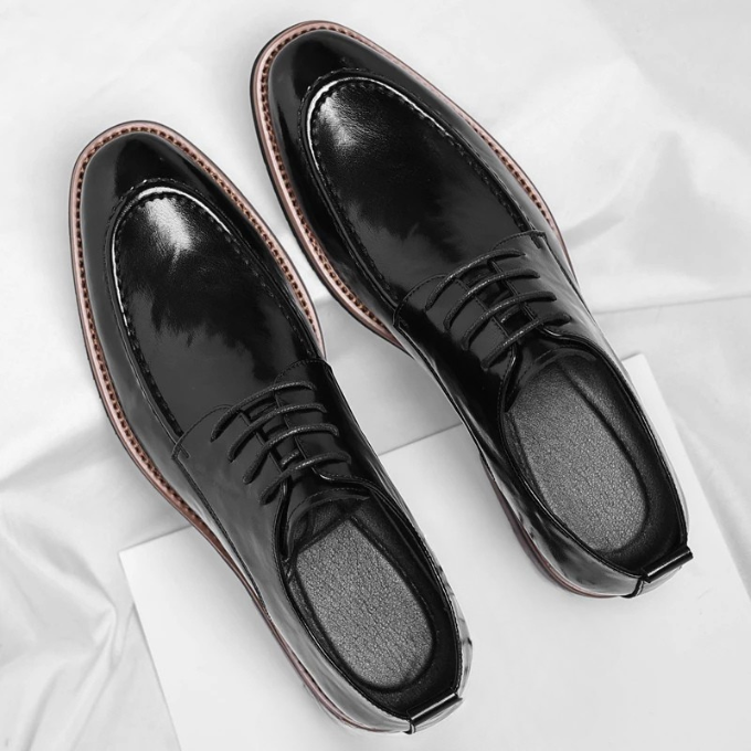 Sapatos sociais Oxford elegantes