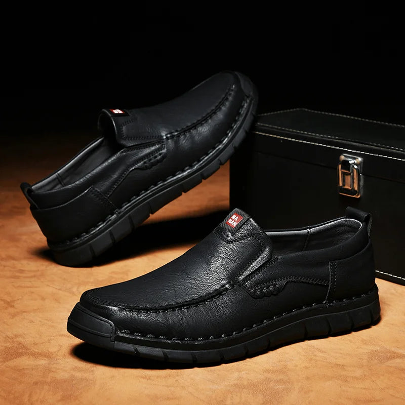 Sapatos de couro elegantes