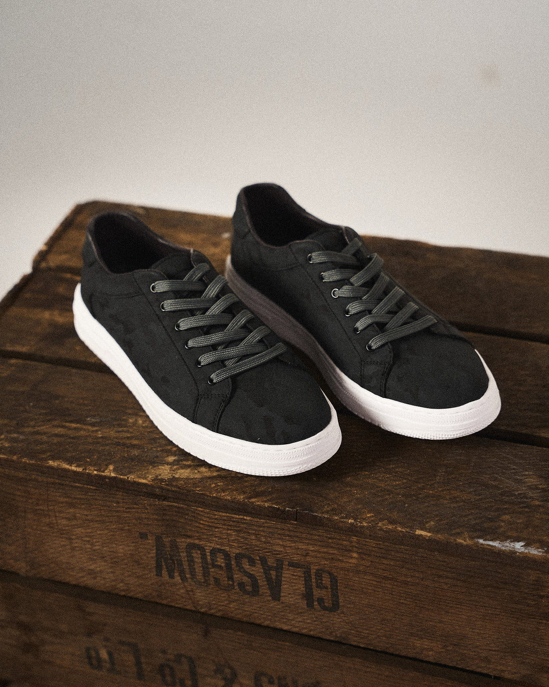 Sapatos de couro elegantes