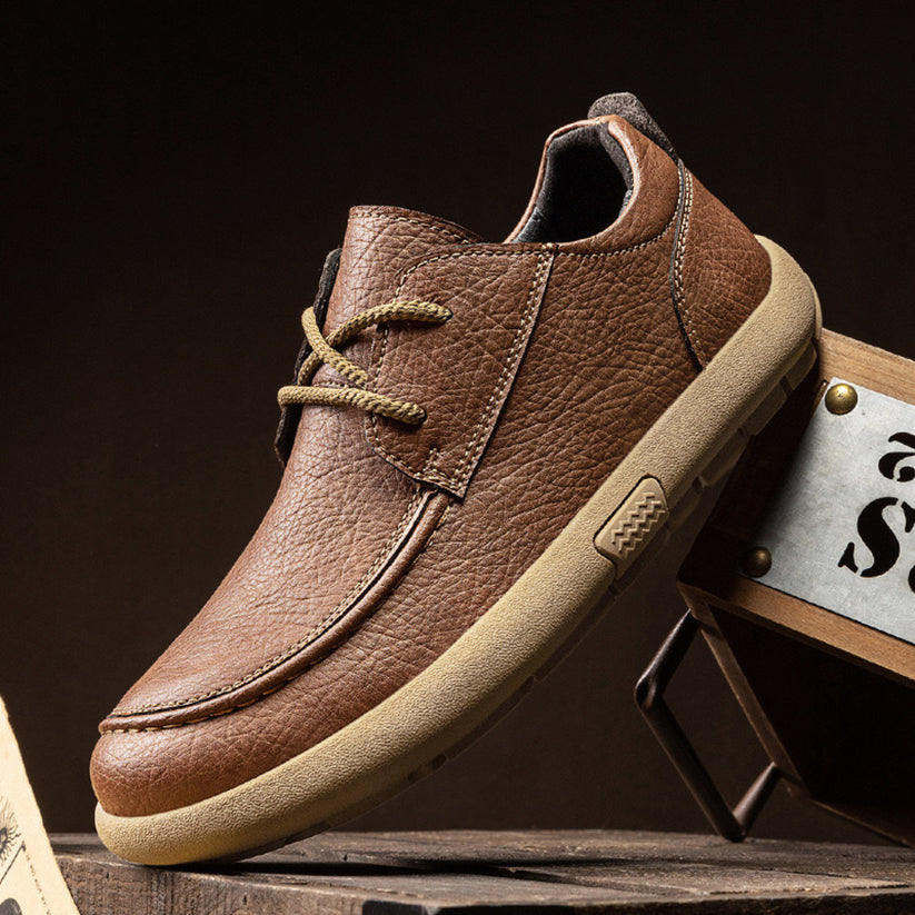 Sapatos de couro chiques