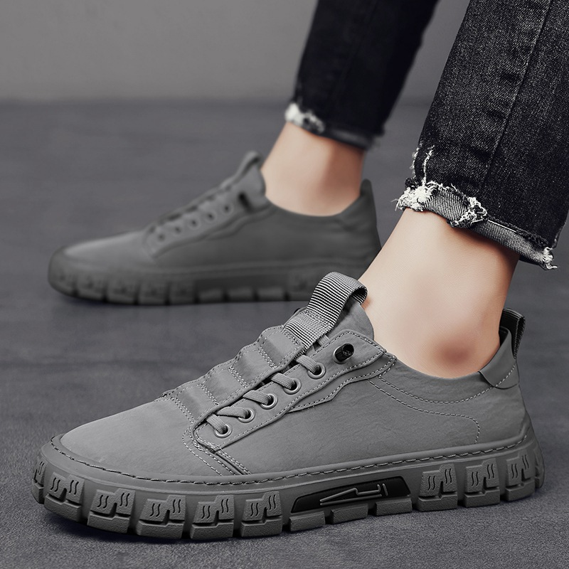 Sapatos de homem elegantes