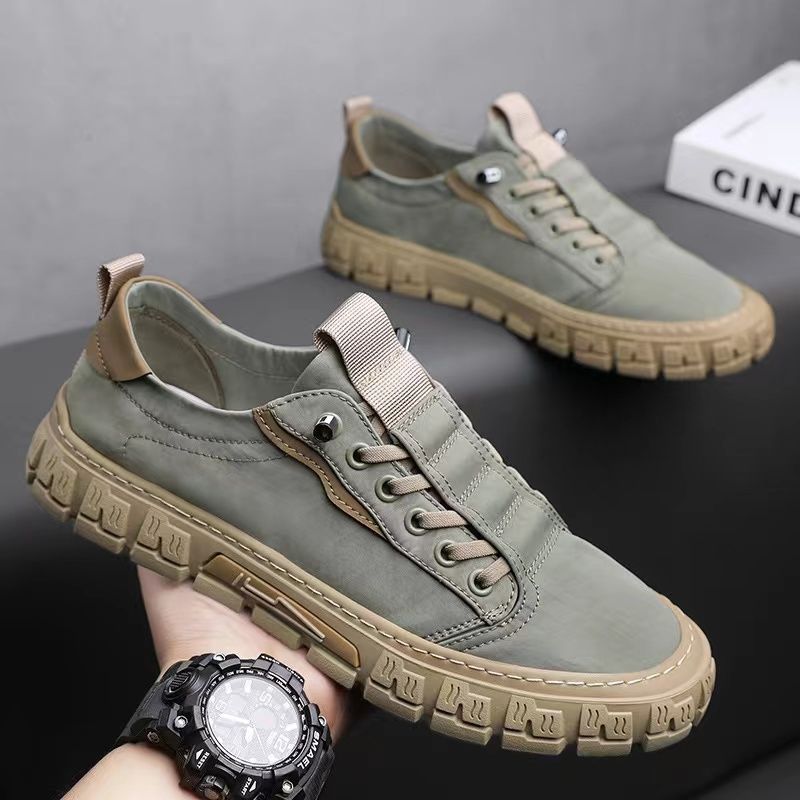 Sapatos de homem elegantes