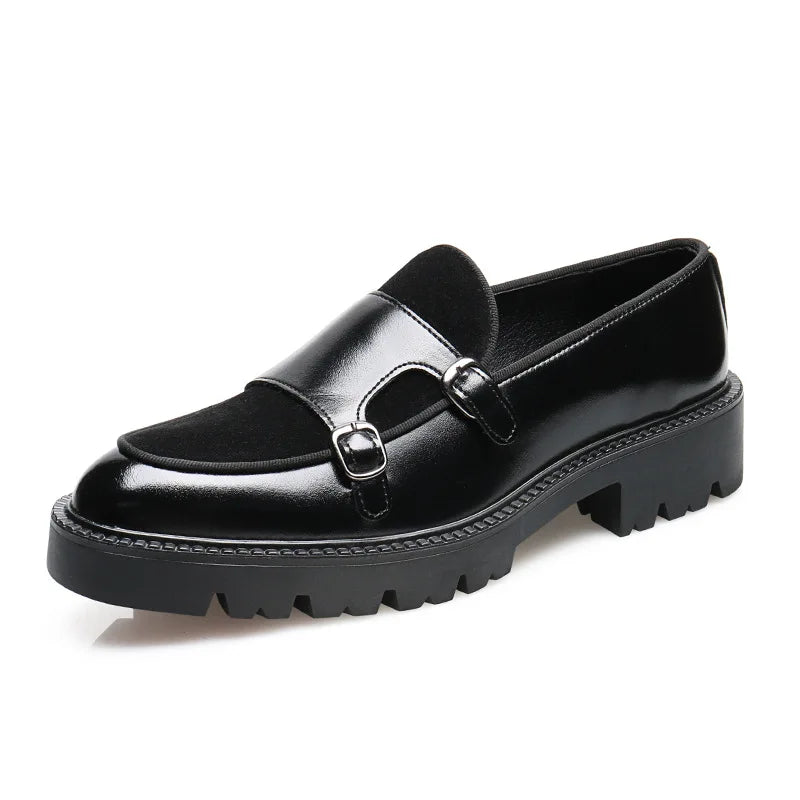 Sapatos elegantes em pele genuína