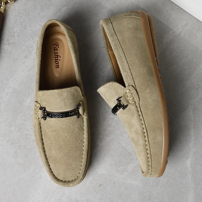 Mocassins de condução em camurça