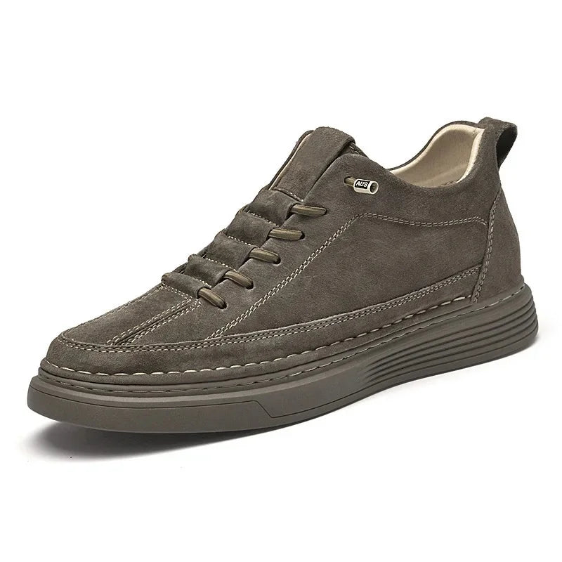Sapatos de couro elegantes