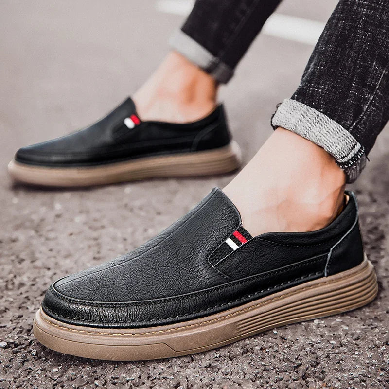 Sapatos de couro elegantes