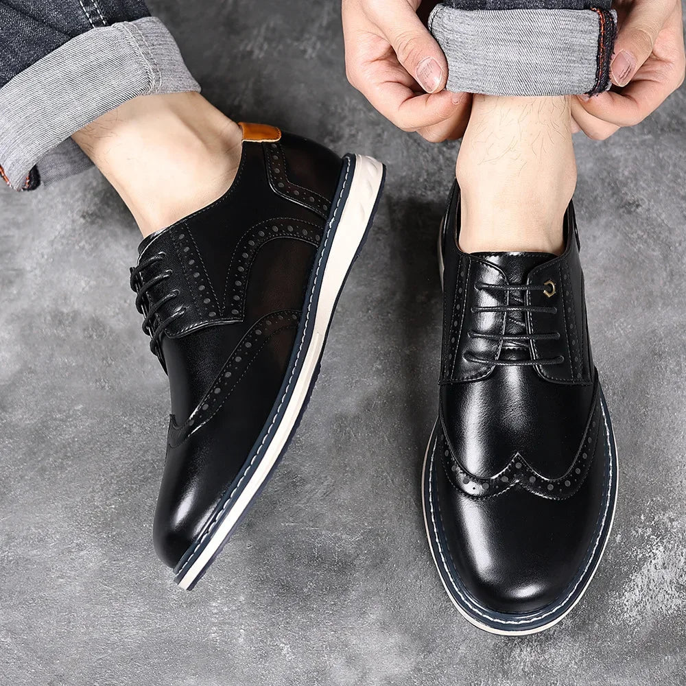 Sapatos Oxford elegantes em pele
