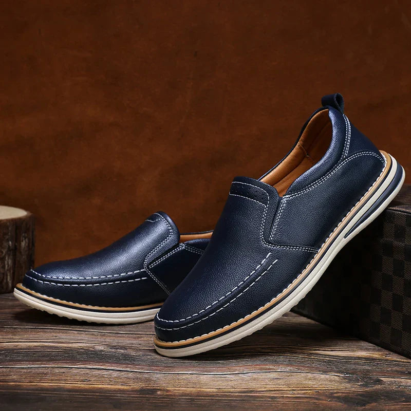 Sapatos de couro chiques