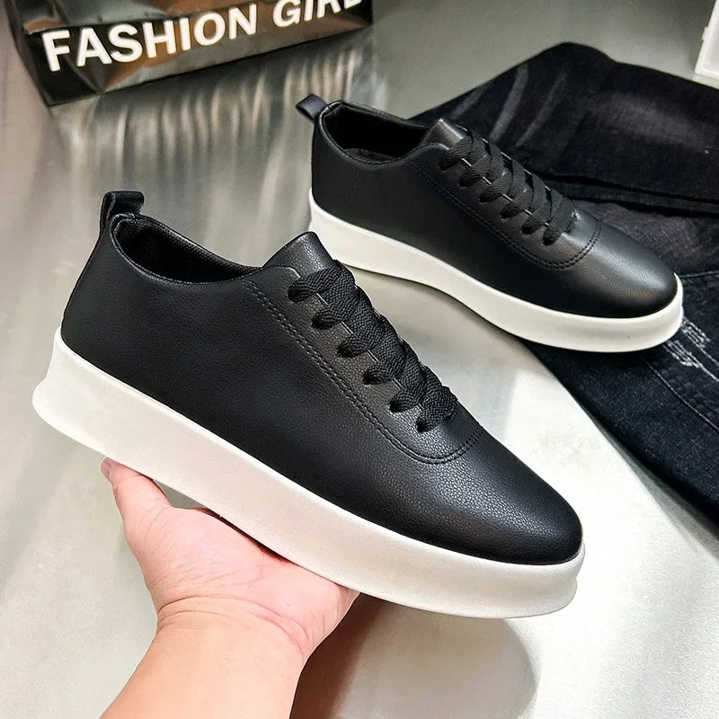 Sapatos de couro elegantes