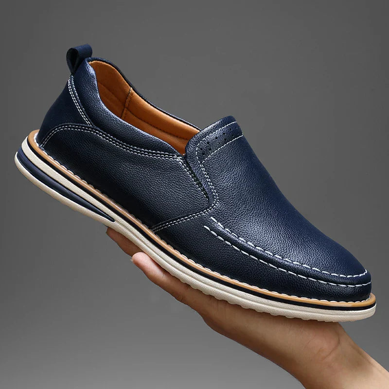 Sapatos de couro chiques