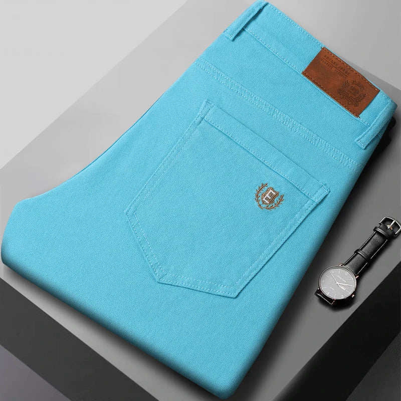 Calças de ganga elegantes em denim elástico