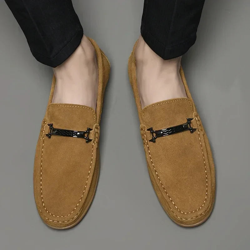 Mocassins de condução em camurça