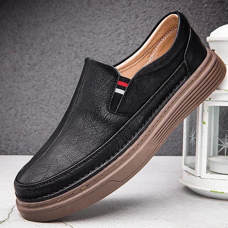 Sapatos de couro elegantes