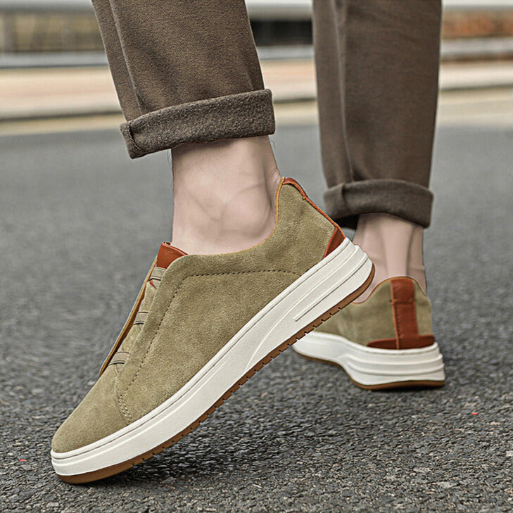 Sapatos elegantes de camurça