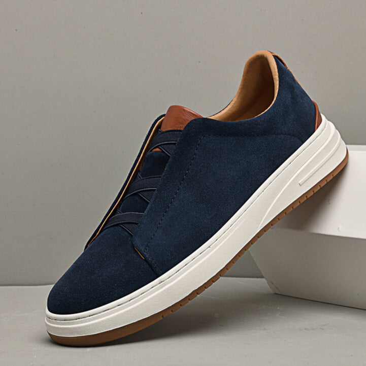 Sapatos elegantes de camurça